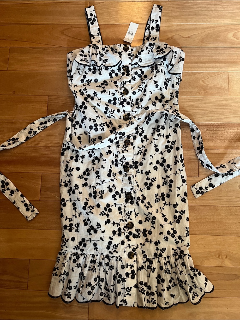 Ann Taylor White and Navy Floral Embroidered Dress